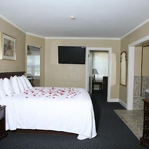 Senate Suites Extended Stay Hotel